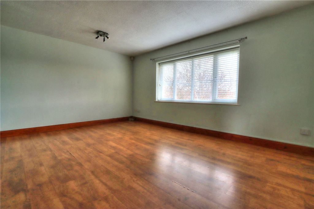 Property photo 2 of 11 Picture No. 04