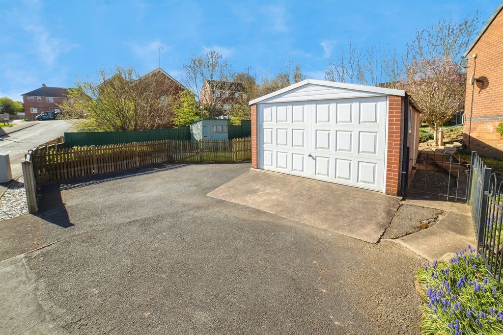 Property photo 3 of 18