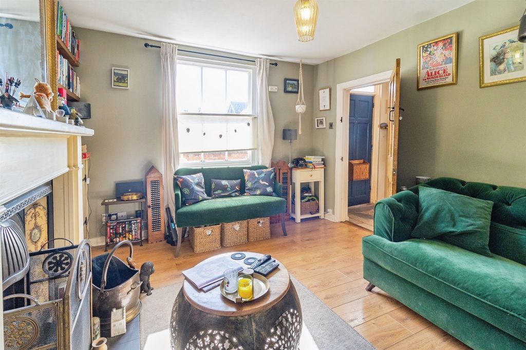 Property photo 2 of 17