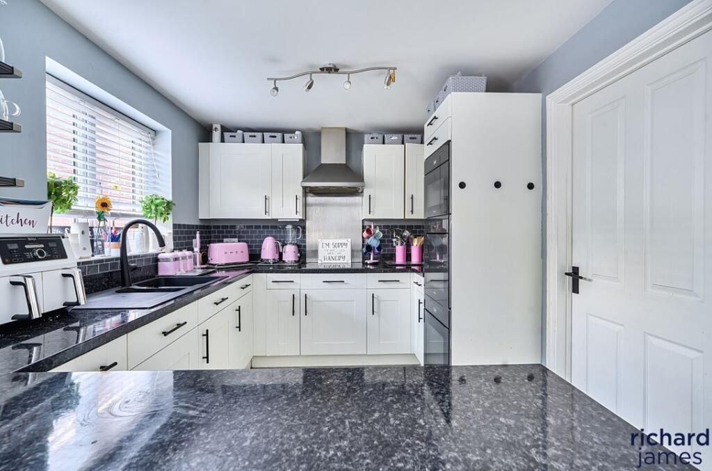 Property photo 3 of 15 8B8Ef4822Ffd3413F8618F5F4E1470E2