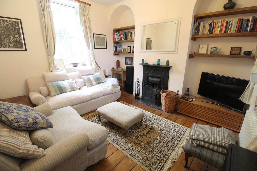 Property photo 3 of 8