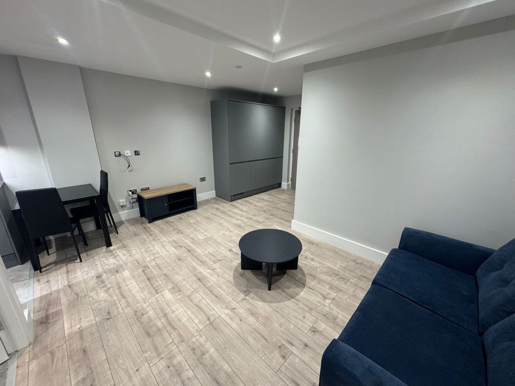 Property photo 2 of 12 Image