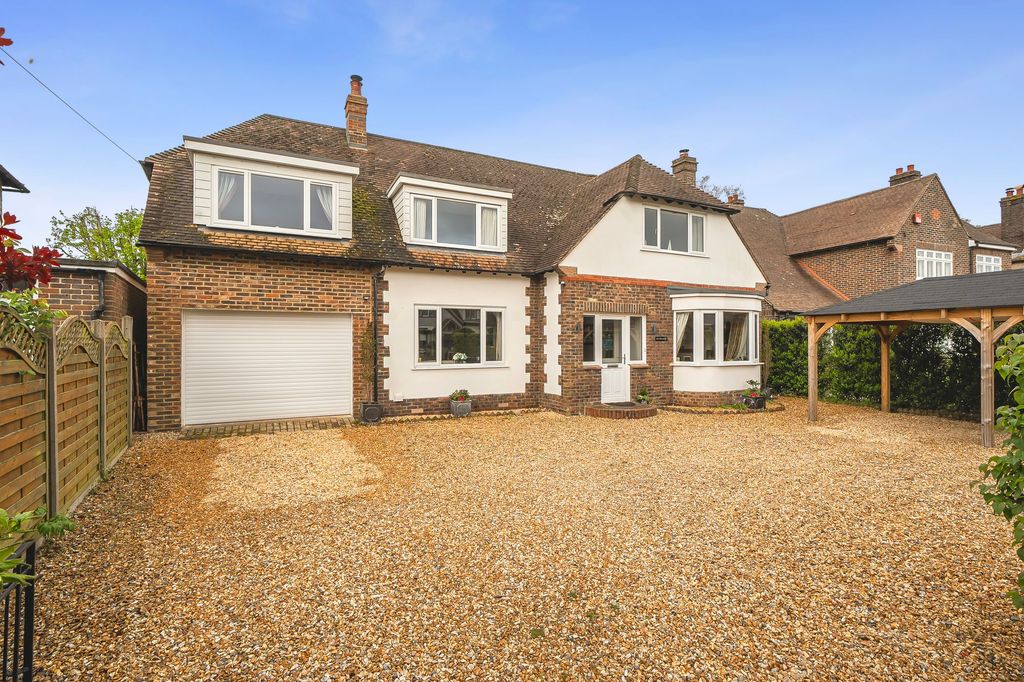 Property photo 2 of 24