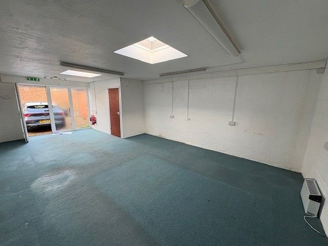 Property photo 3 of 5 Photo 4