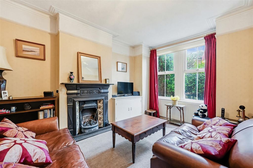 Property photo 2 of 12