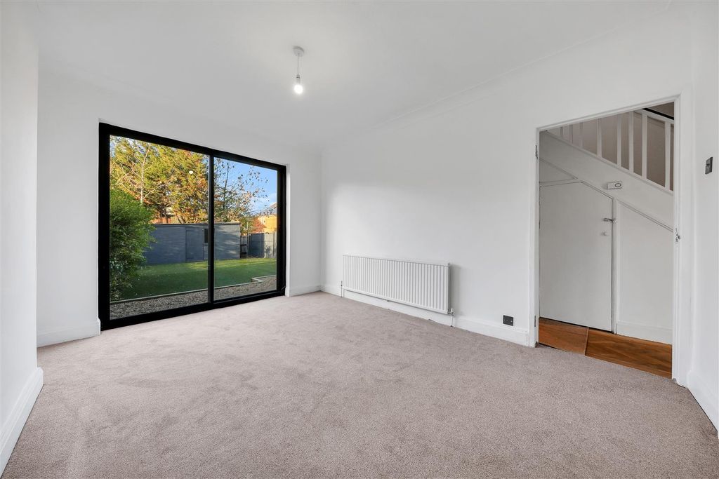 Property photo 2 of 22 Reception