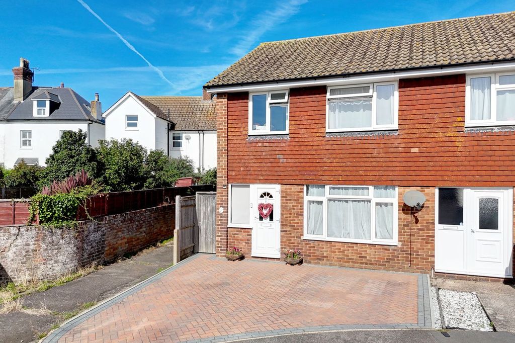 Property photo 1 of 27