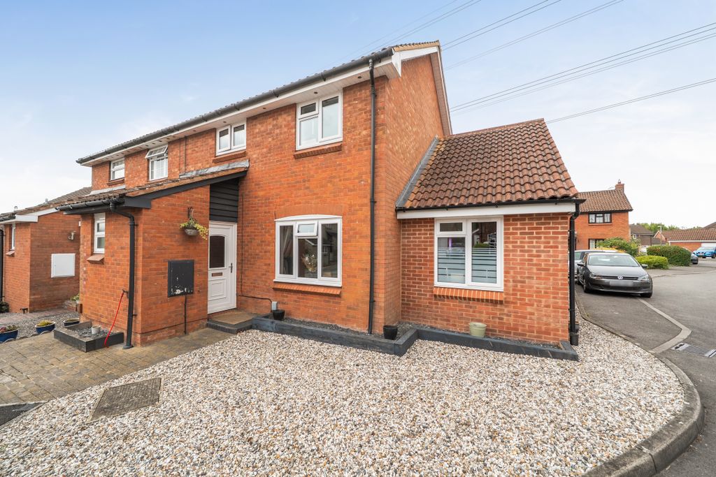 Property photo 1 of 16 152353310