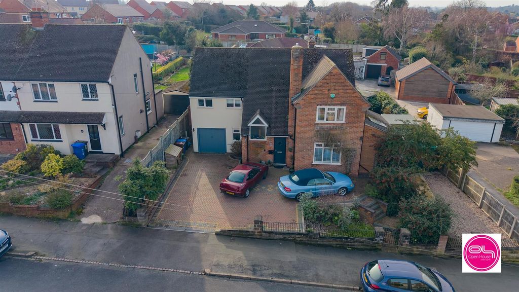 Property photo 3 of 36 Walford Road-1.Jpg