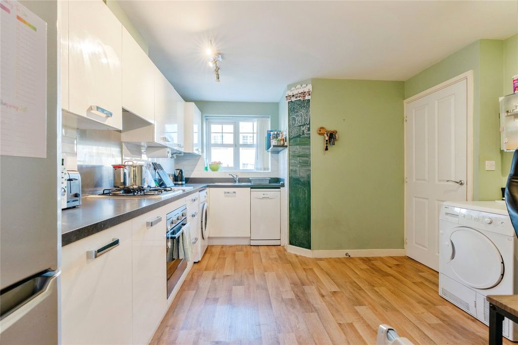 Property photo 3 of 17 Picture No. 06