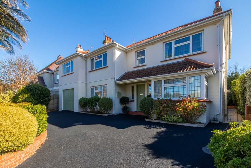 Property photo 1 of 34 Picture No. 59