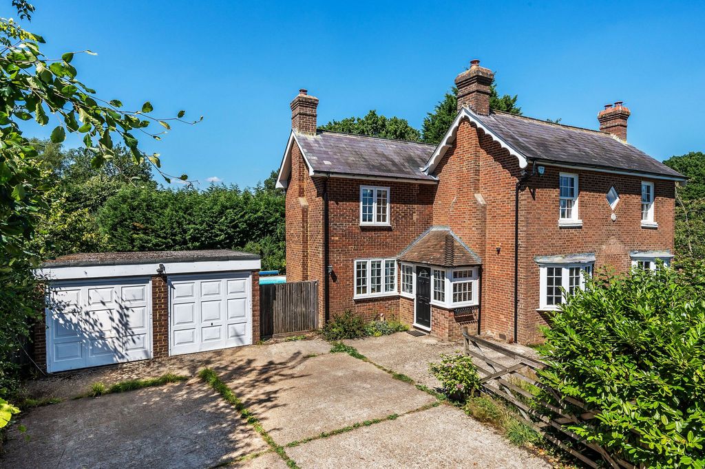 Property photo 3 of 37