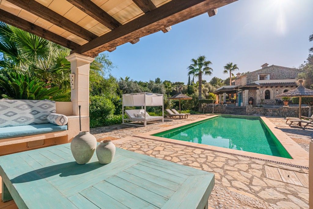 Property photo 3 of 20 Pool Terrace