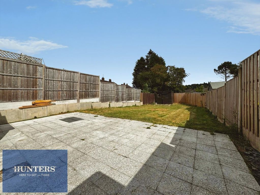 Property photo 2 of 14 Rear Garden 01.Jpeg