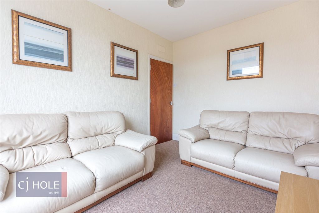 Property photo 3 of 17 Picture No. 50