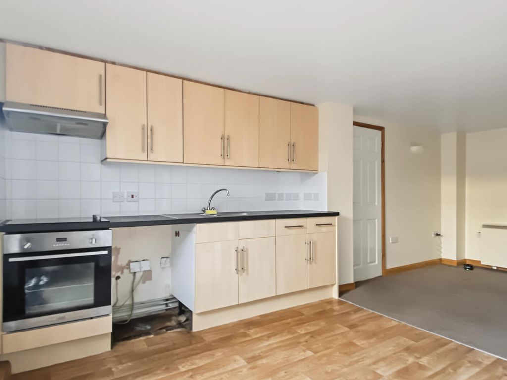 Property photo 2 of 6 Kitchen