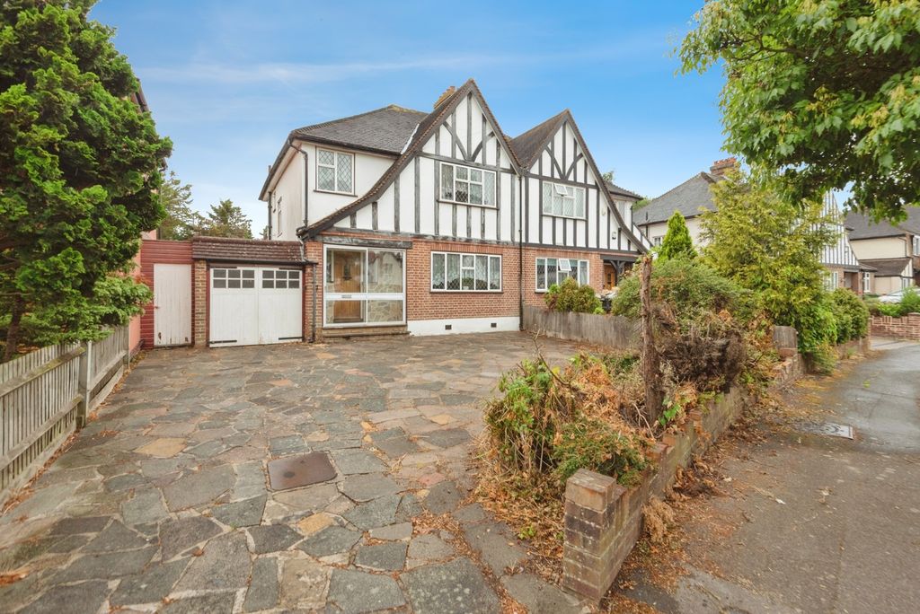 Property photo 1 of 18 Front