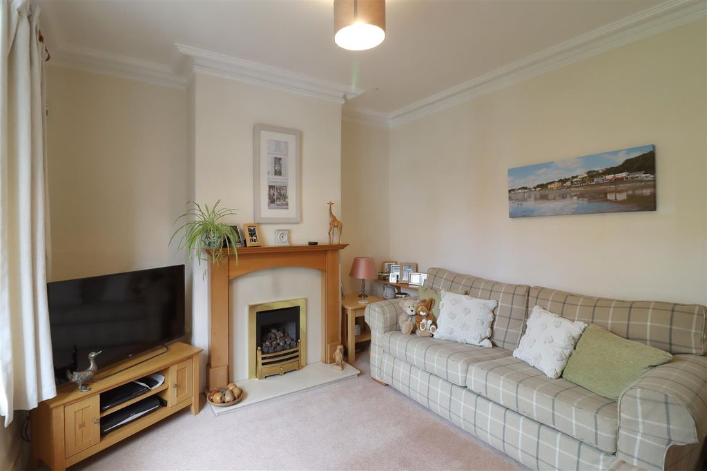 Property photo 3 of 15 Img_5472_1.Jpg