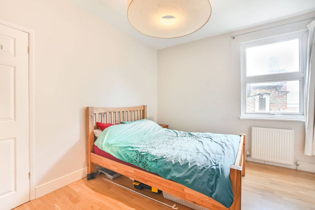Property photo 3 of 11