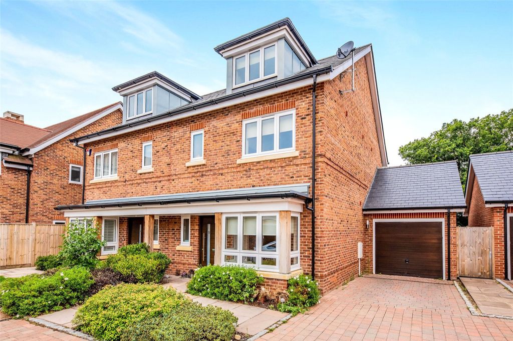 Property photo 1 of 9 03A778ba-A7Bc-4A2E-8