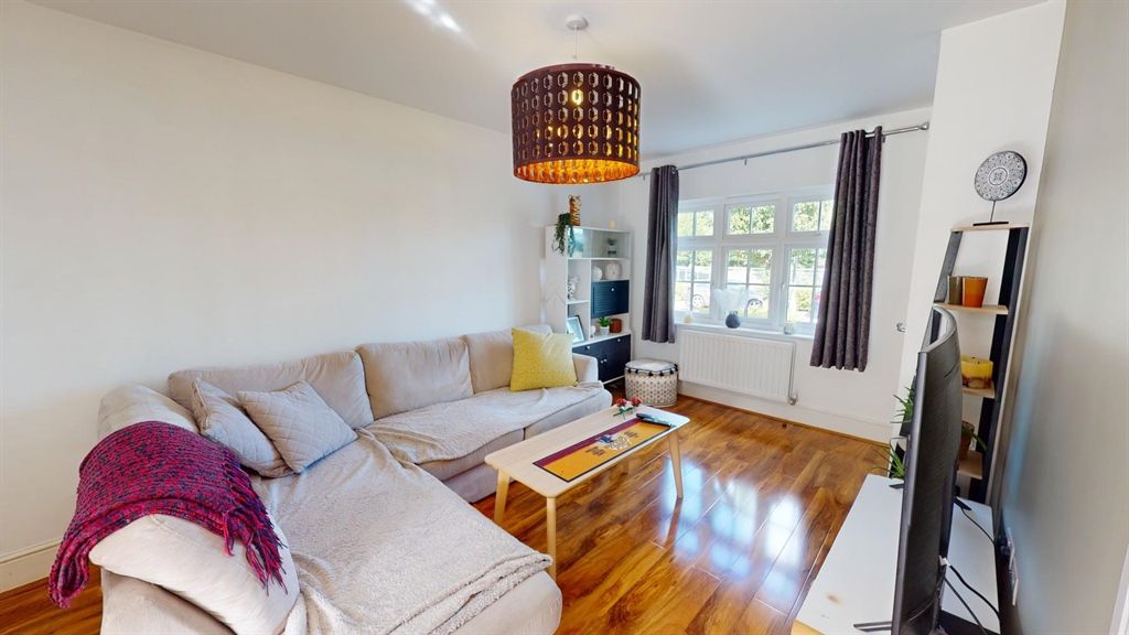 Property photo 3 of 13 P2043B.Jpg