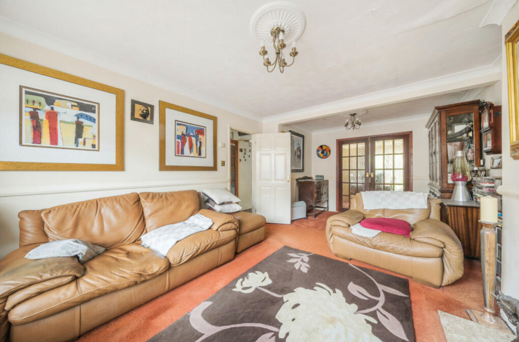 Property photo 2 of 19