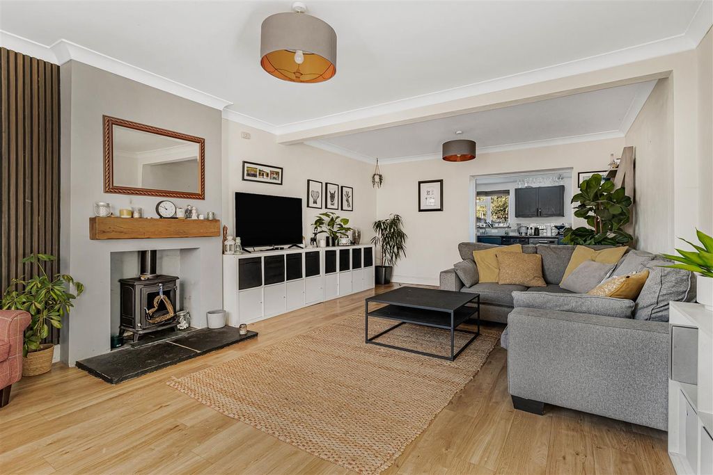 Property photo 2 of 24 11_67831.Jpg