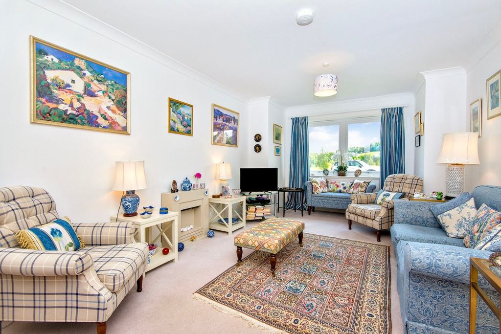 Property photo 3 of 15