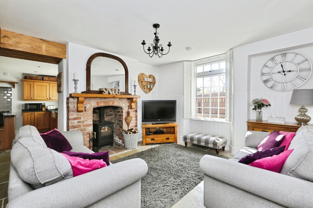 Property photo 3 of 17