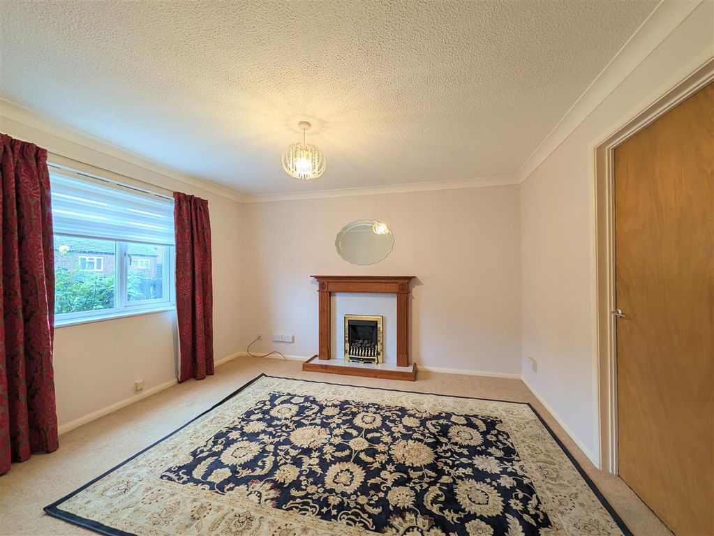 Property photo 3 of 12