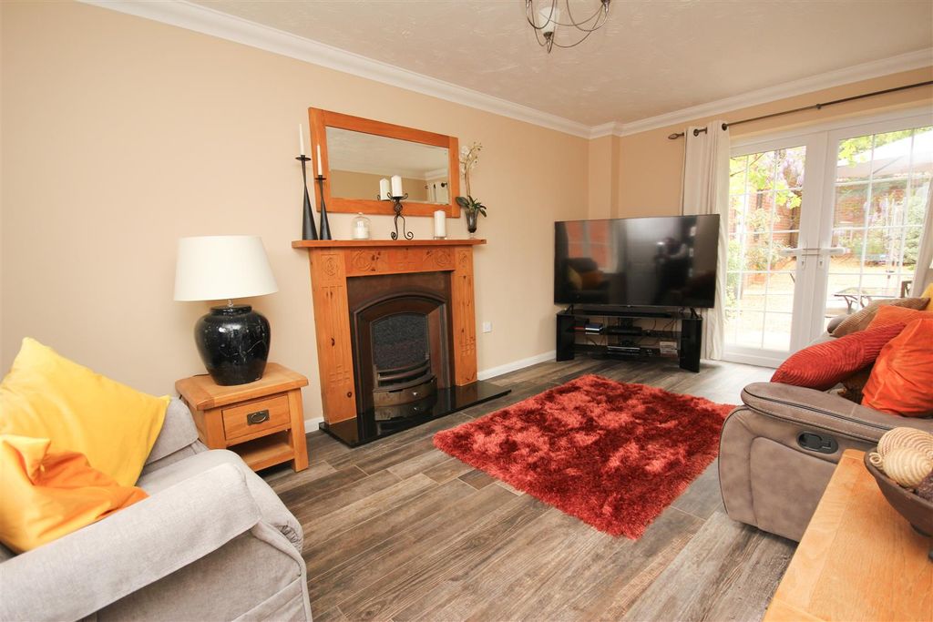 Property photo 2 of 18 Living 1.Jpg