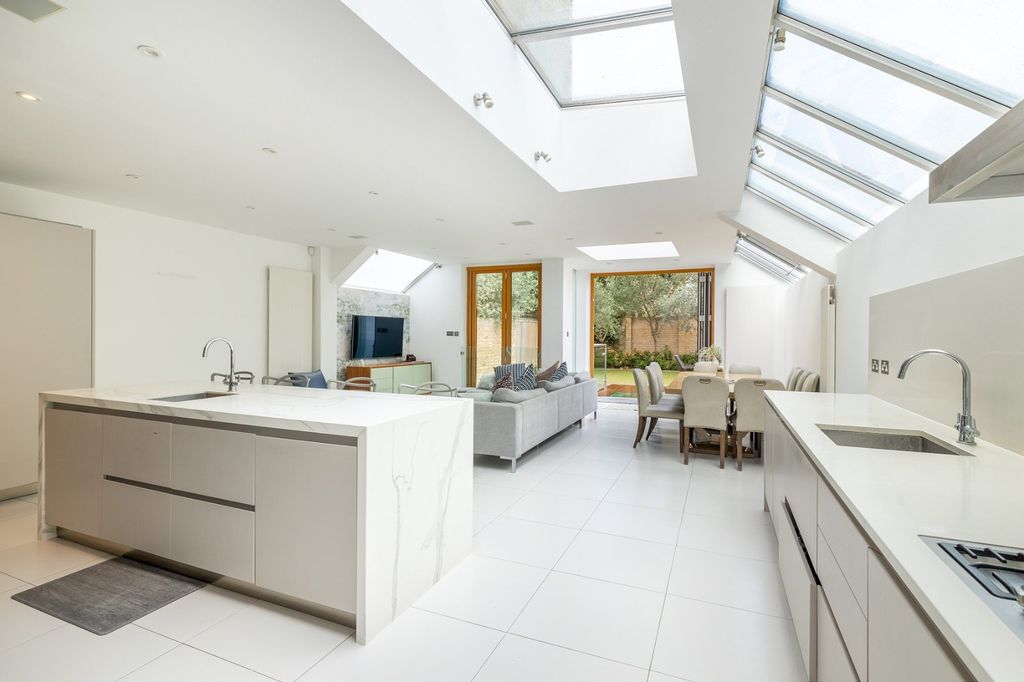 Property photo 1 of 16 Picture No. 03