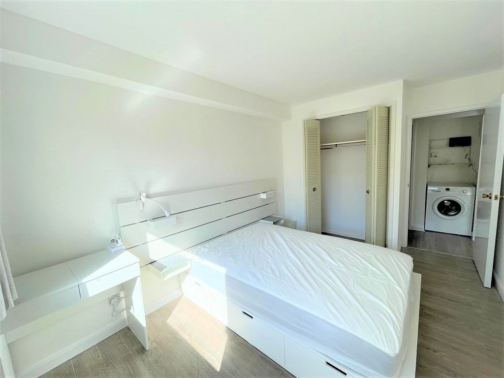 Property photo 3 of 9 Bedroom 1