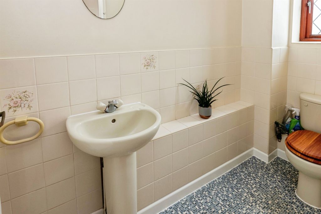 Additional image 10 of 4 bed property for saleBaverstock Road, Poole BH12