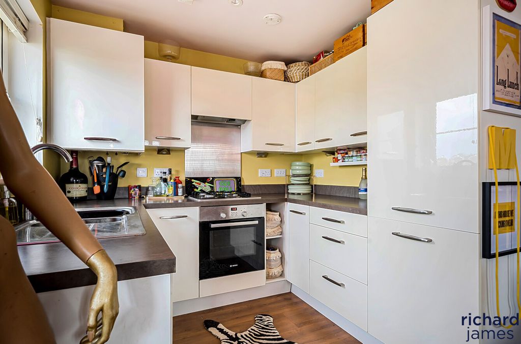 Property photo 3 of 13 5392d6c8816B41Eba0B9809B510A7Eb4