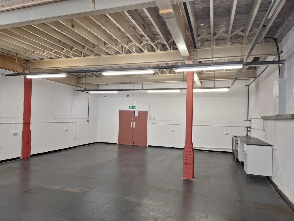 Property photo 1 of 3
