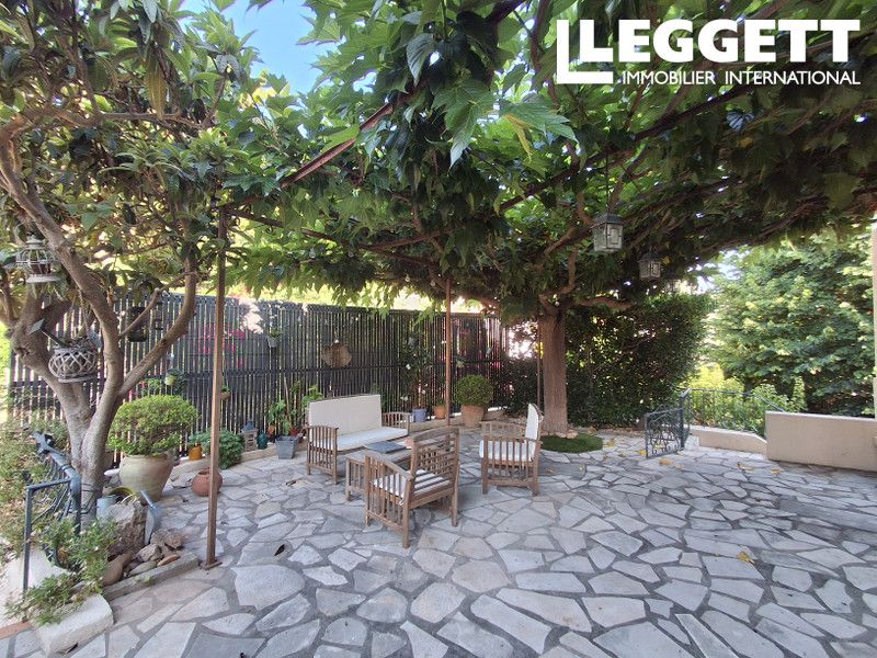 Property photo 2 of 10