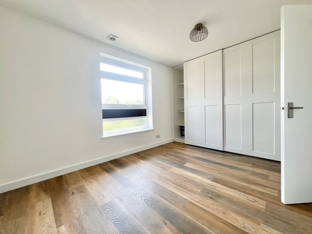 Property photo 2 of 8 Photo 3