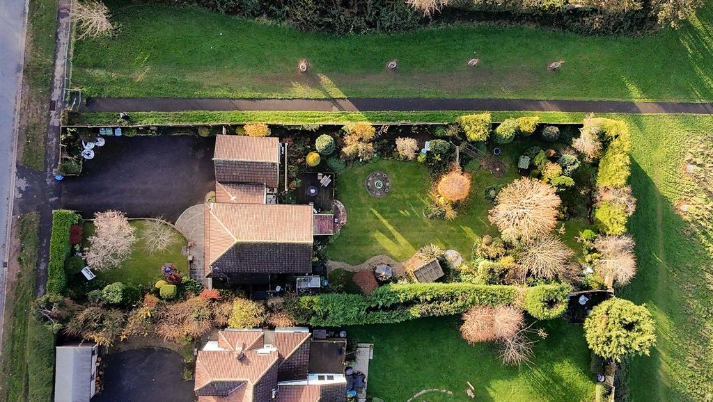 Property photo 3 of 29 Photo 3