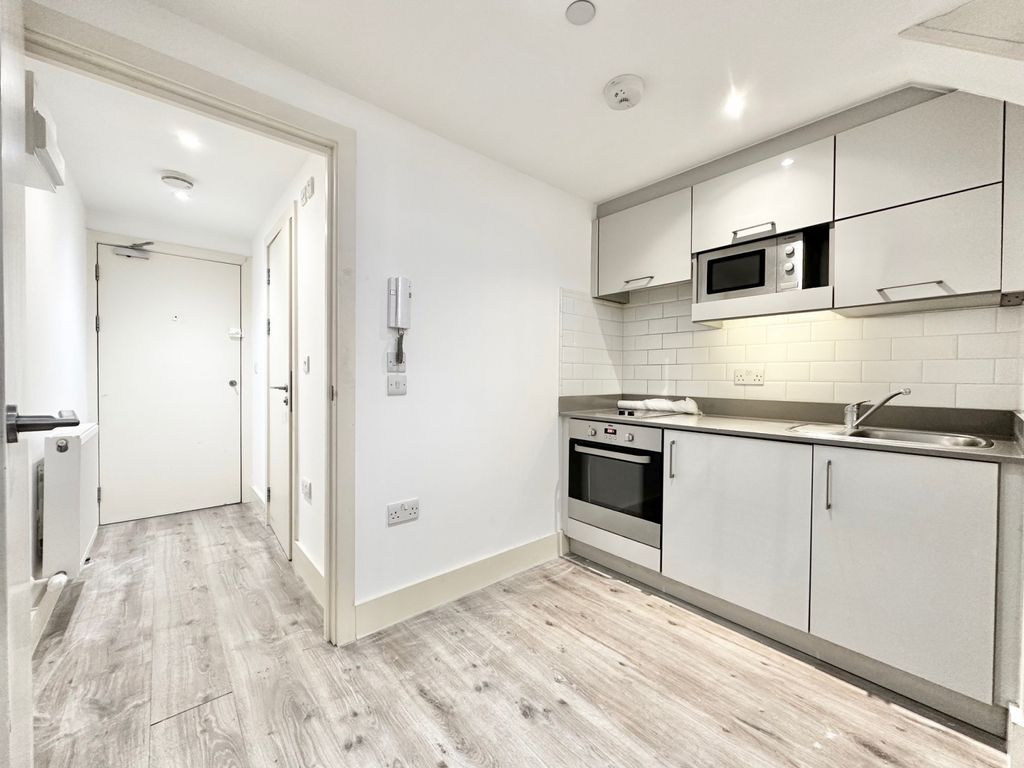 Property photo 3 of 11 Gallery