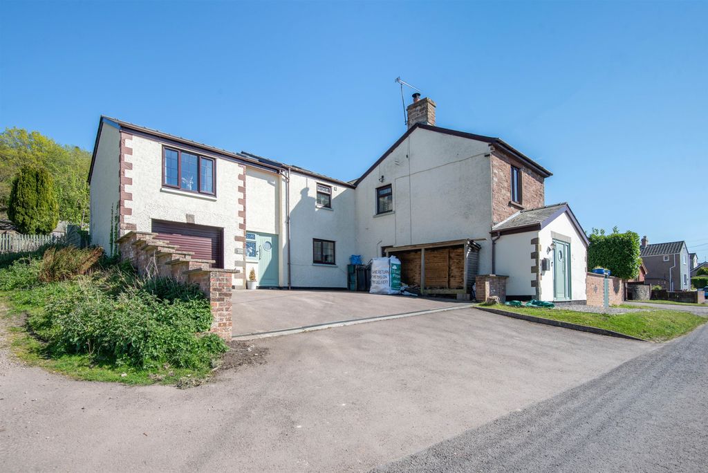Property photo 1 of 23