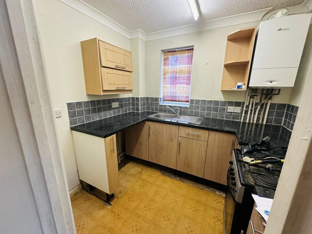 Property photo 2 of 8