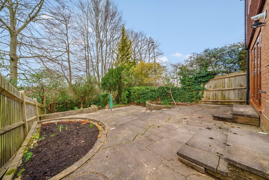 Property photo 3 of 11