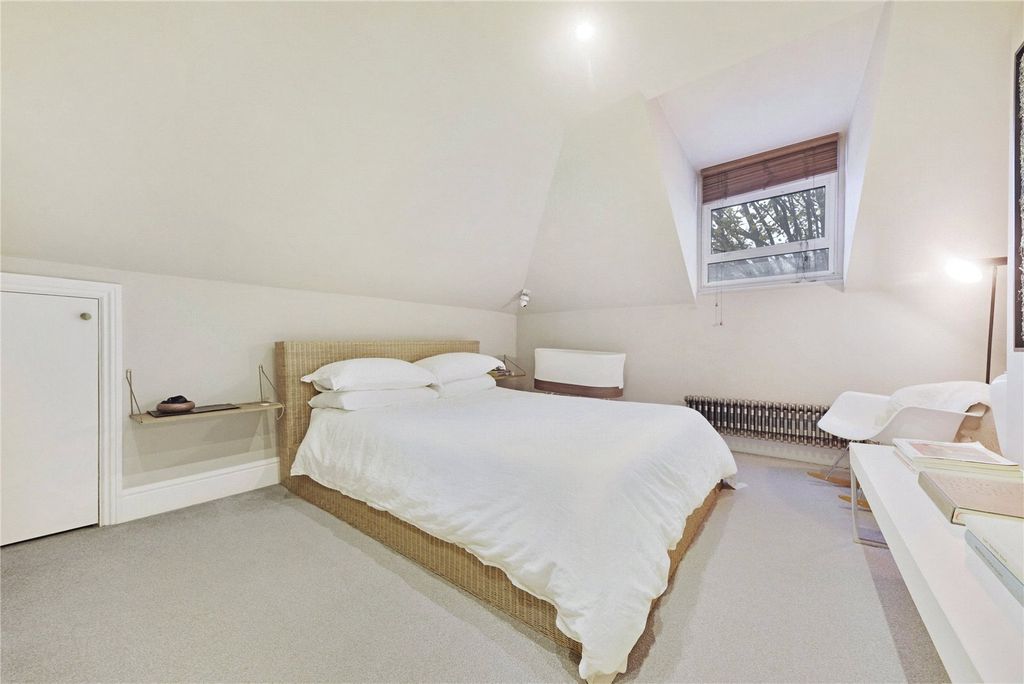 Property photo 3 of 13 Picture No. 16