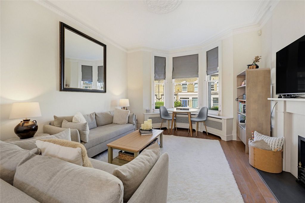 Property photo 1 of 18 Reception Room