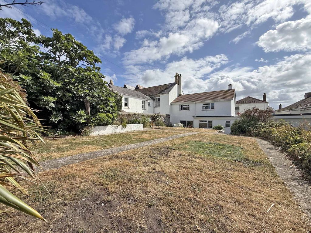 Property photo 2 of 17 Photo 2