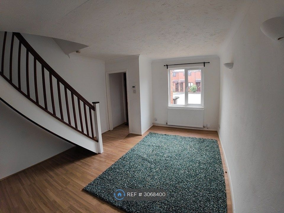 Property photo 3 of 8