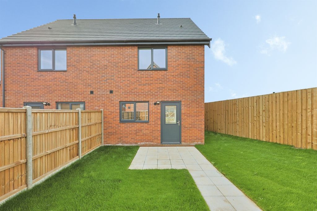 Property photo 2 of 14