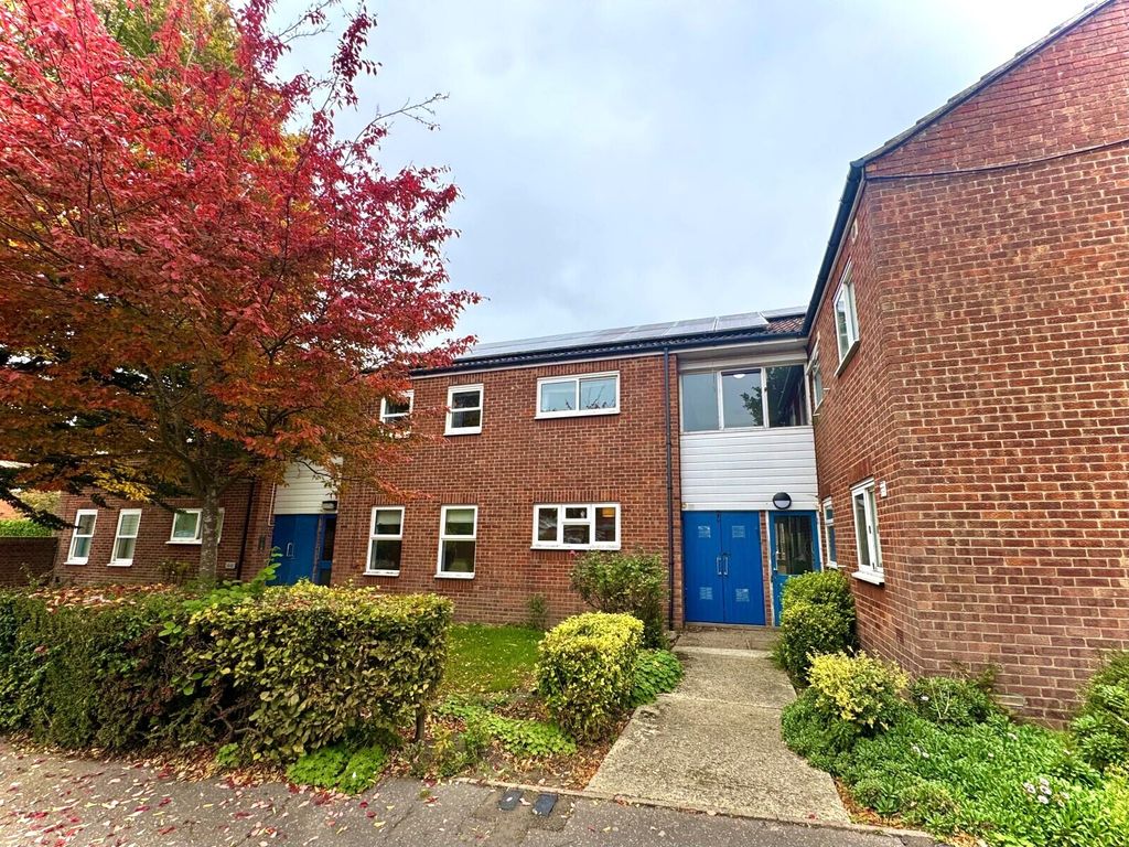 Property photo 2 of 7 Exterior