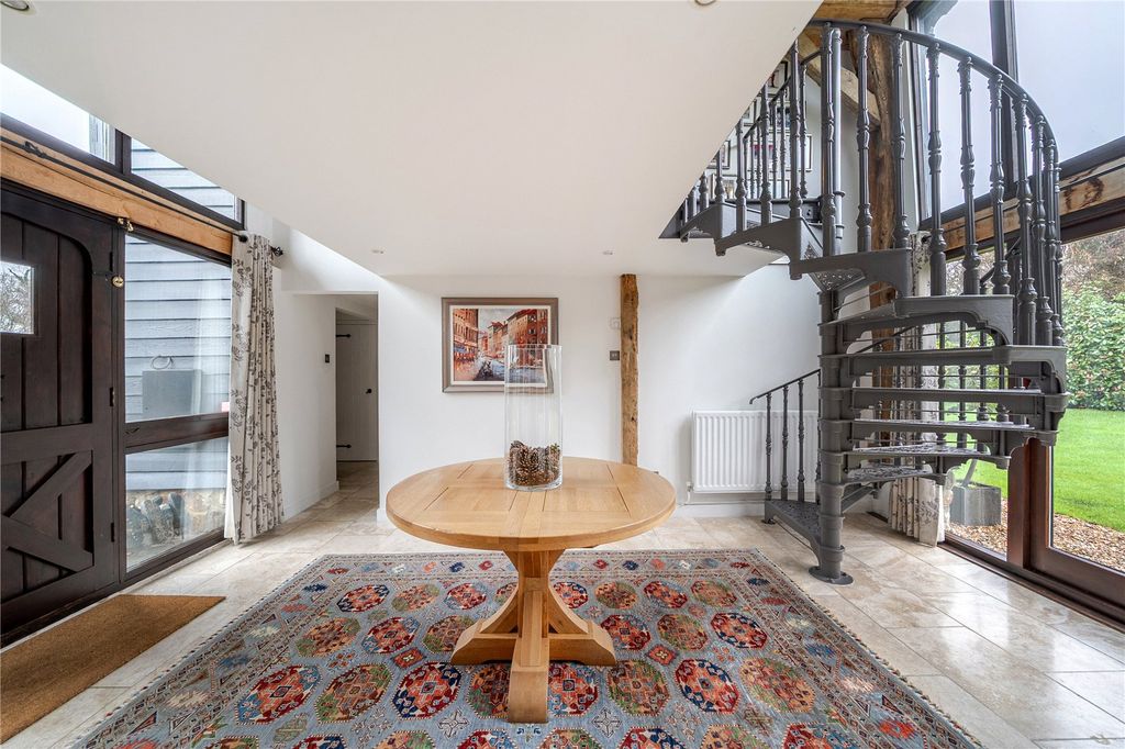 Property photo 3 of 9 Entrance